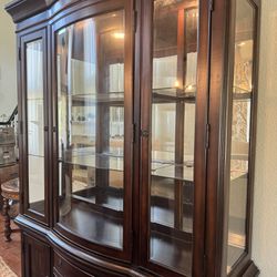 China Cabinet / Hutch  (MOVING -MUST SELL)
