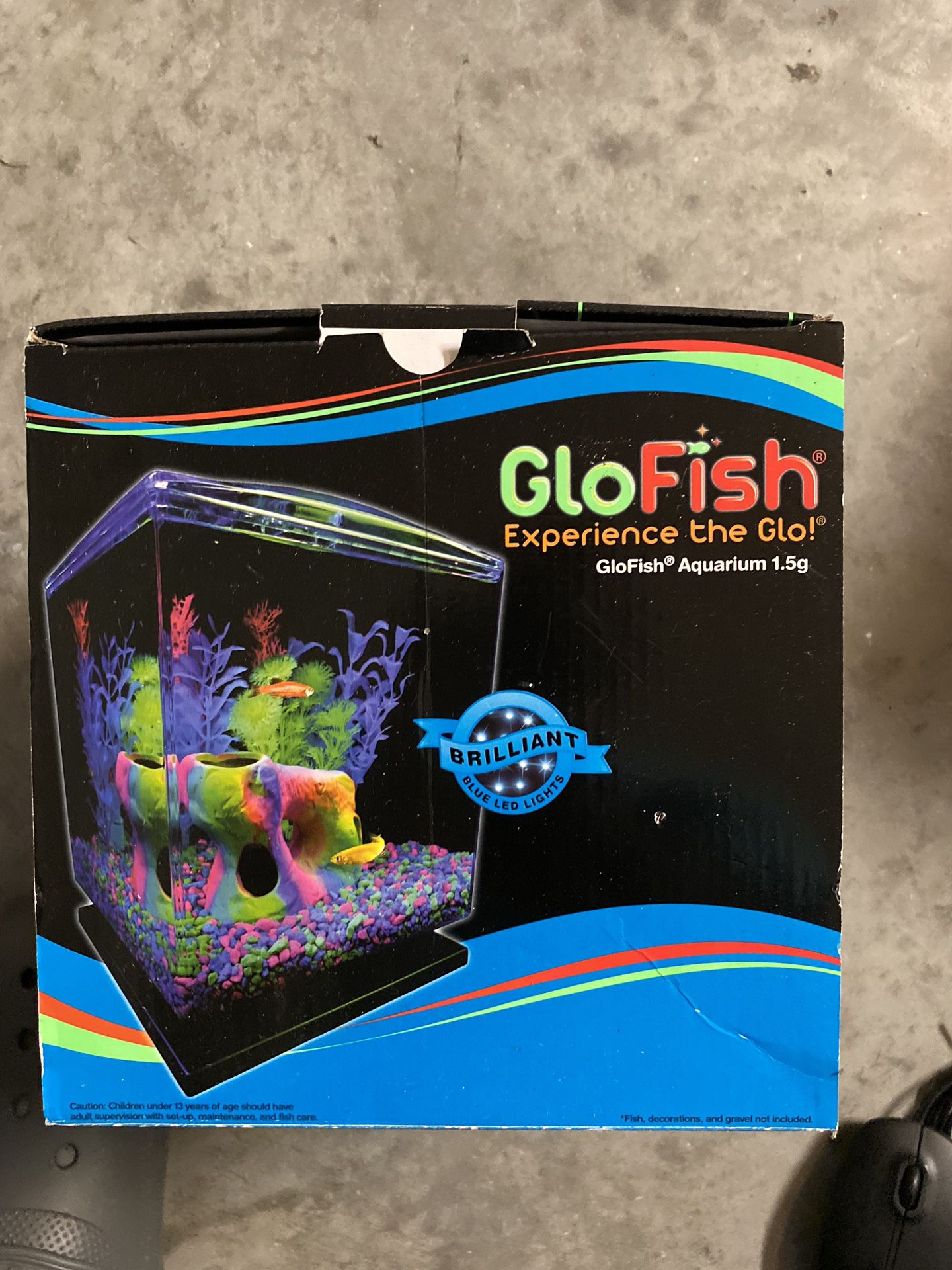 Glow in the dark fish tank + filers, net and water safe