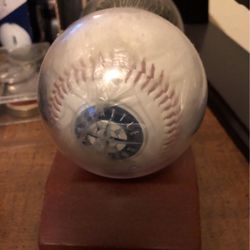 Wrapped Seattle Mariners”Lou Piniella” Baseball For The Collecter Type
