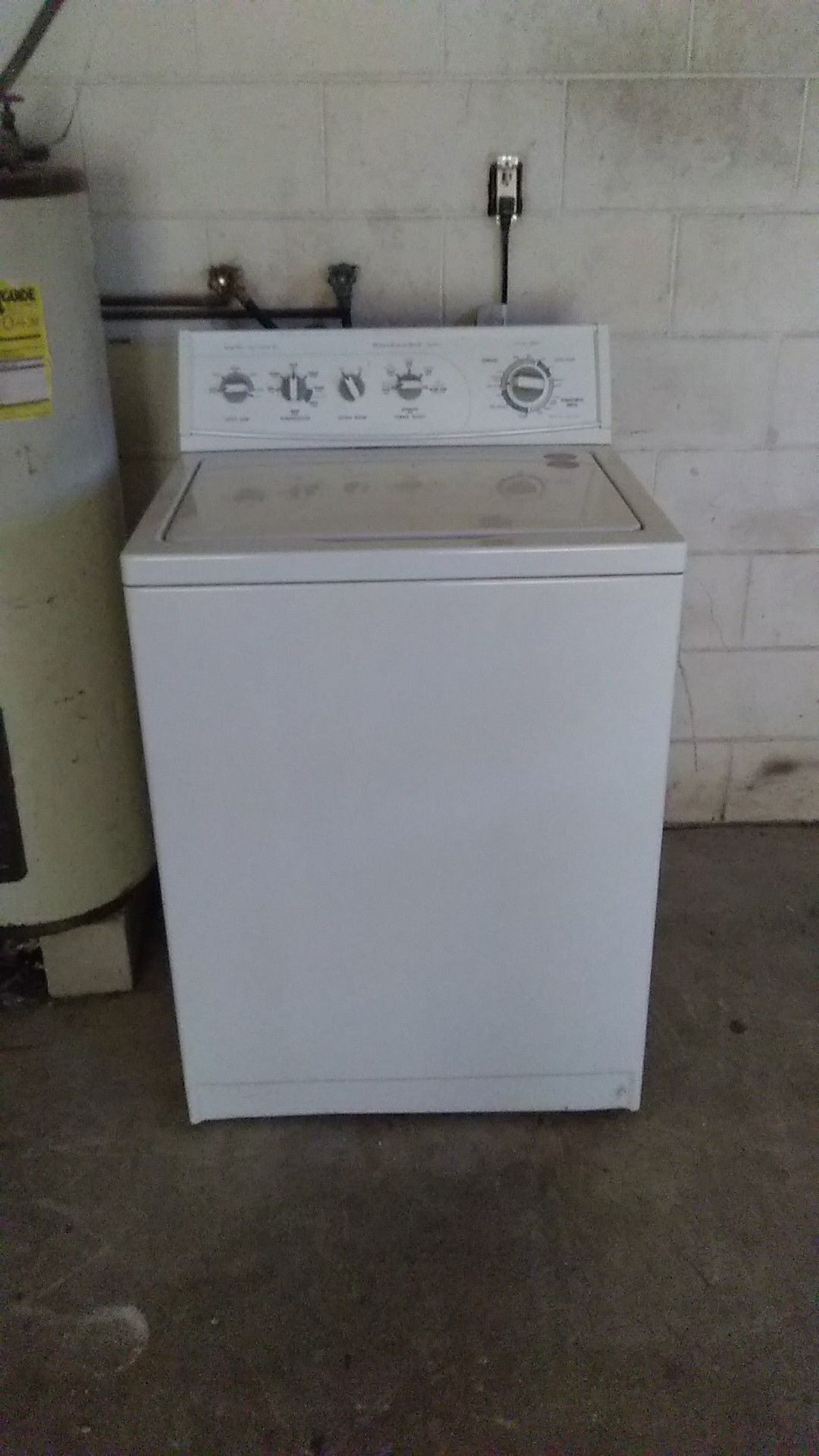 KitchenAid Superba heavy duty super capacity Plus washing machine for sale in Pine Hills works like new very nice machine