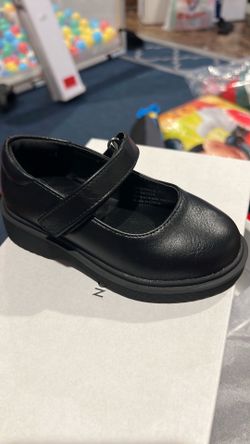 Girls shoes