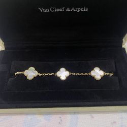 Van Cleef & Arpels White Mother-Of-Pearl Classic Four-Leaf Clover Bracelet 