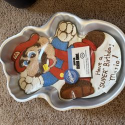 Winston’s Cake Pan 