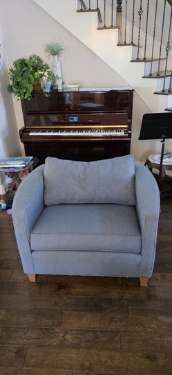 Ethan Allen Large Chair - Free!