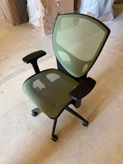 Green Mesh Ergonomic Office Chair
