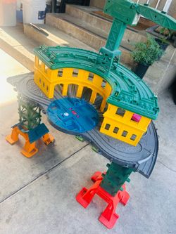 Tomas train track