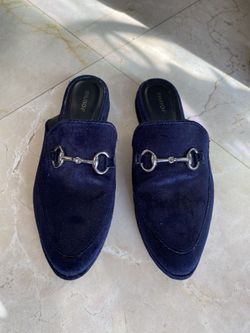 Dark blue shoes like new for woman size 8
