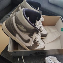 Jordan 1 - Size 8M