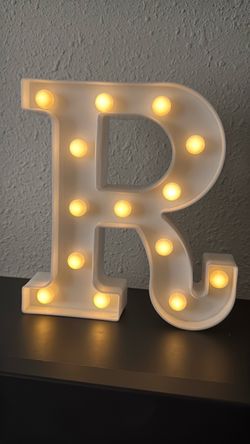 Letter R Light Decor