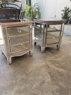 Mirrored night stand set