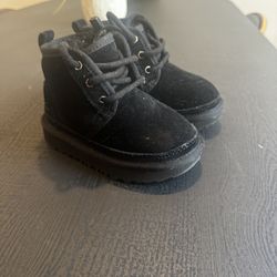 Uggs Black Size 7 Toddler 