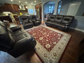 Rug - Thomasville 7 ft10 in x 10 in