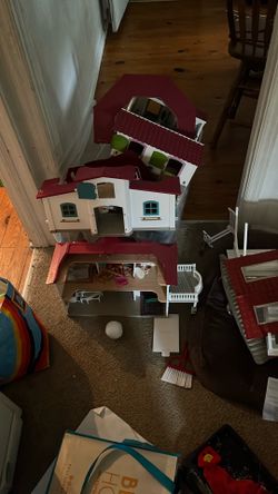 Lot Of SCHLECH Barns And Horses And Houses 