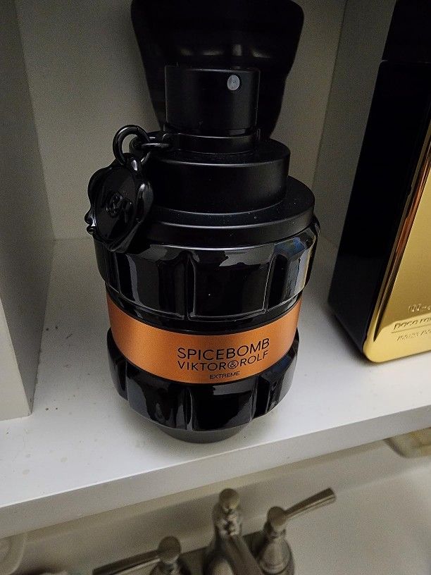 Viktor&Rolf Spicebomb Extreme perfume