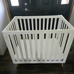 Mini Crib (Delta)
