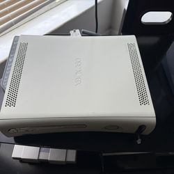 Original Xbox 360!! Includes Extra Memory Card Stick!