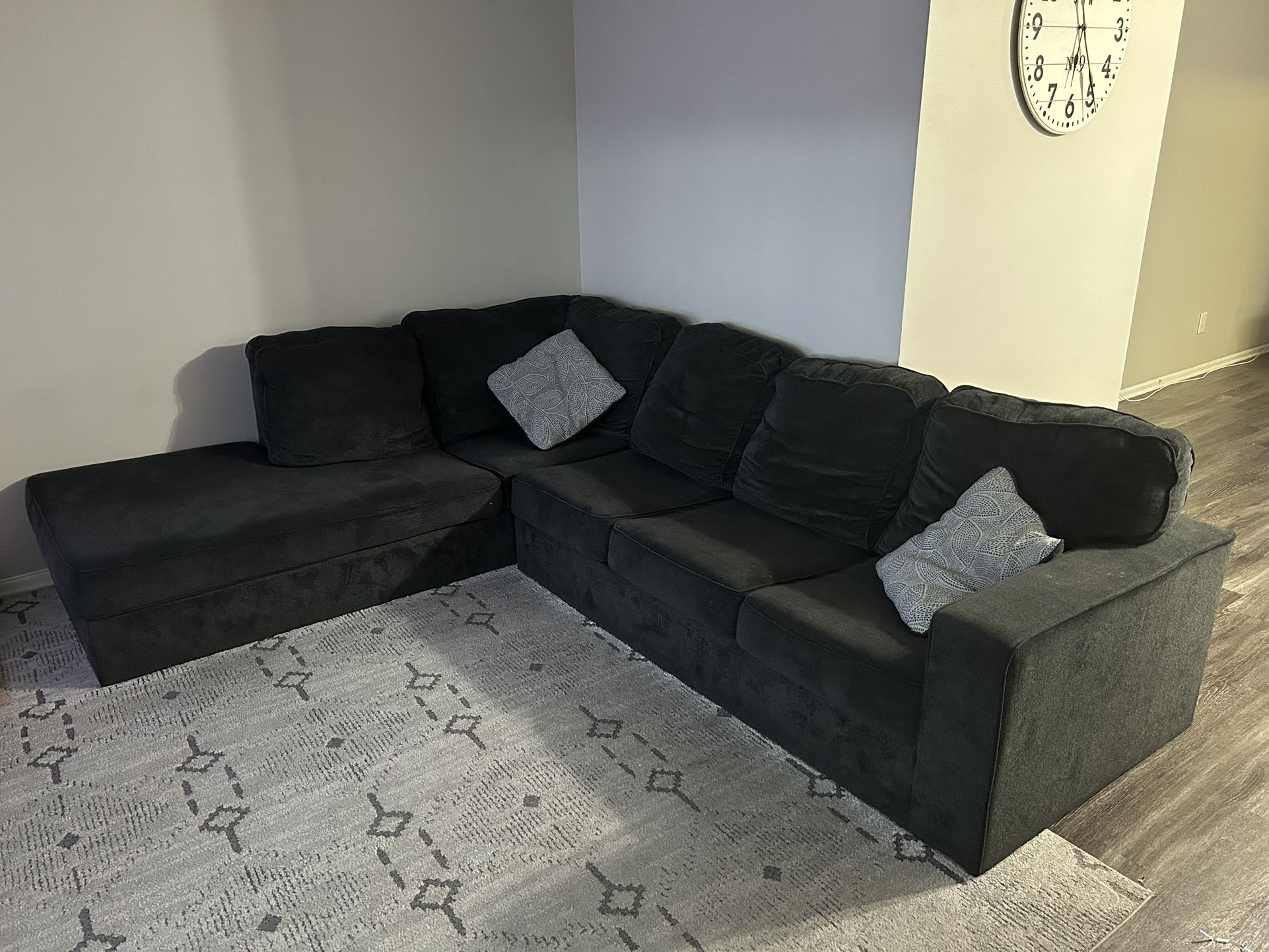 Ashleys Sectional Sofa/Couch