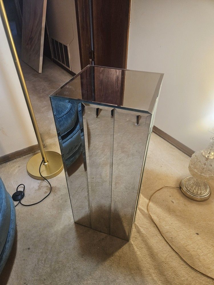 1980s Post Modern Mirrored Rectangular Pedestal/ Side Table