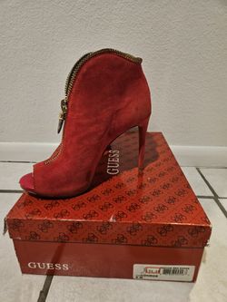 GUESS HEELS