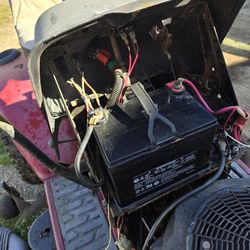 Craftsman GT5000 riding lawn tractor.