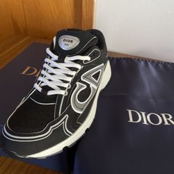 Christian Dior B30