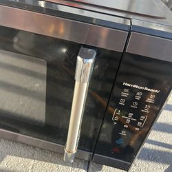 Hamilton Beach Microwave 1000W – Works Perfect