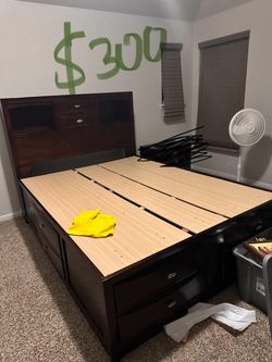 Queen Bed set