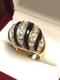 Ring 18K Gold Plated 9.6g Size 8.5 Absolutely stunning 🤩 $40