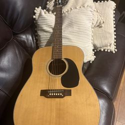 Takamine G-240 Guitar 