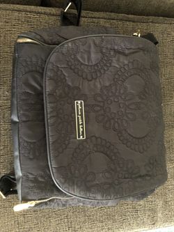 Diaper bag petunia pickle bottom