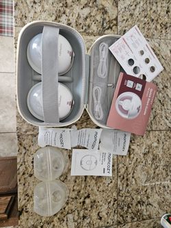 Momcozy wearable breast pump