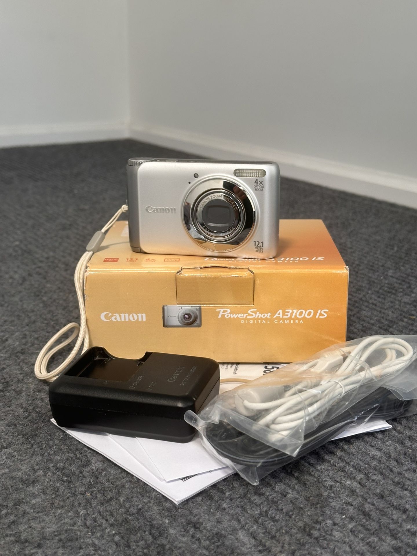 Canon PowerShot A3100 IS