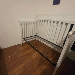 Crib with like new mattress