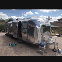 1966 Airstream Sovereign land yacht