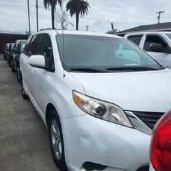 2011 Toyota Sienna