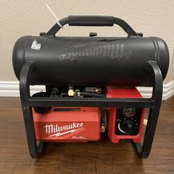 Milwaukee M18 FUEL 18-Volt Lithium-Ion Brushless Cordless 2 Gal. Electric Compact Quiet Compressor (Tool-Only)