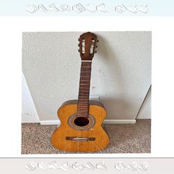 effect lay Acoustic Guitar Beautiful Music and Expert Craftsmanship