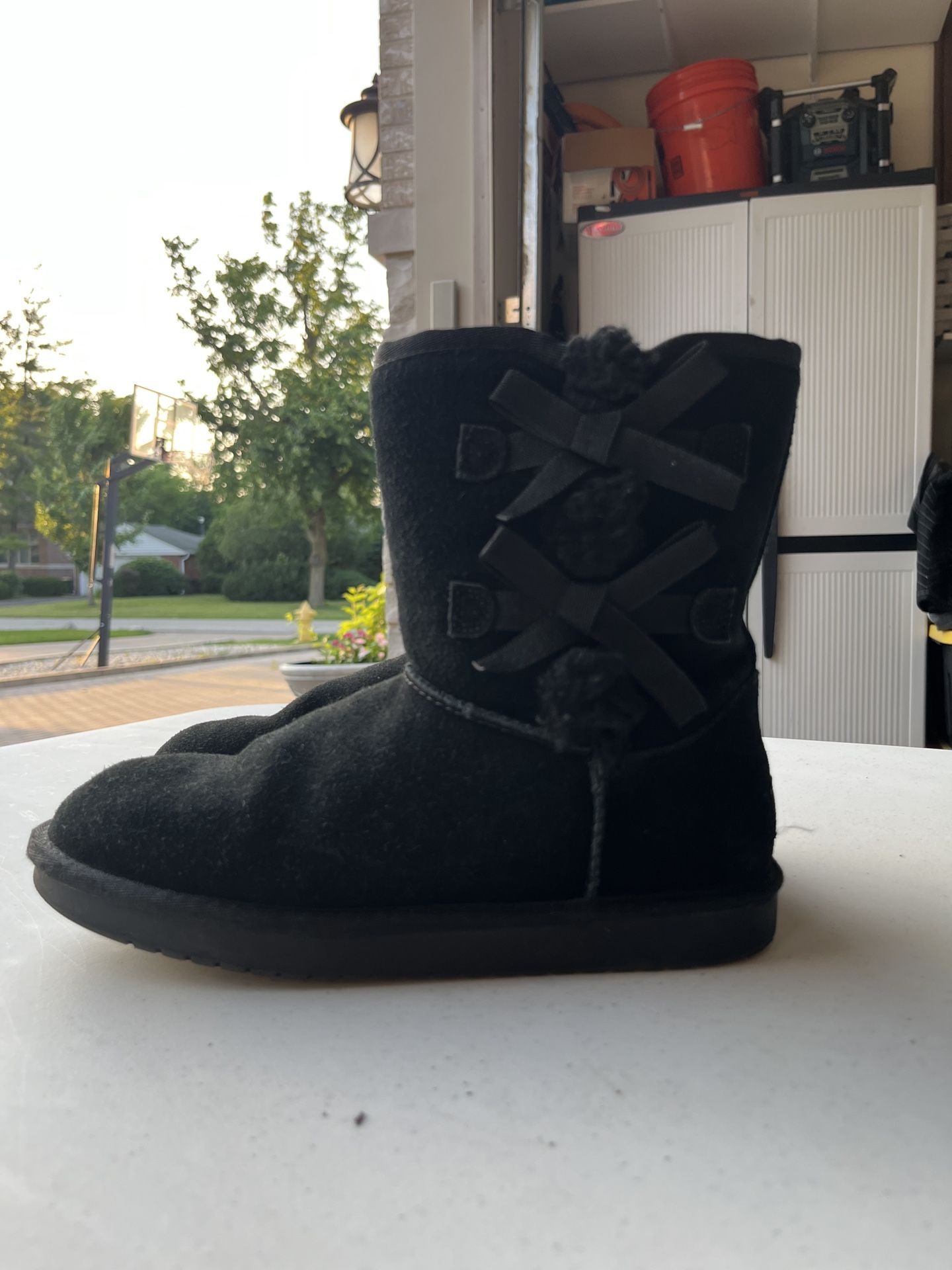 Kids UGG Boots- Size 5