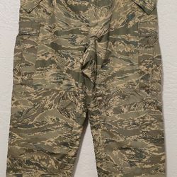 Cold Wet Weather Gore-Tex Gore-Seam Pants Large Regular Environmental camo Army
