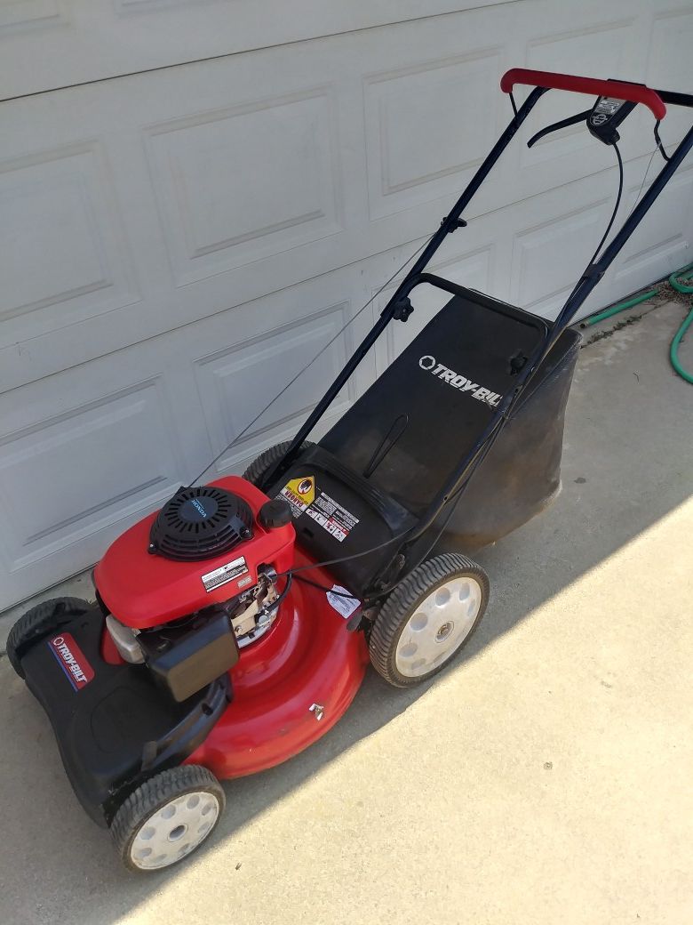 🌾Honda self-propelled gas lawn mower