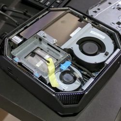 HP Z2 CAD/Video Edit PC intel Xeon 1225 v6 8 GB RAM 128 GB SSD Nvidia Quadro Graphics Wi-Fi Windows 11 Professional 