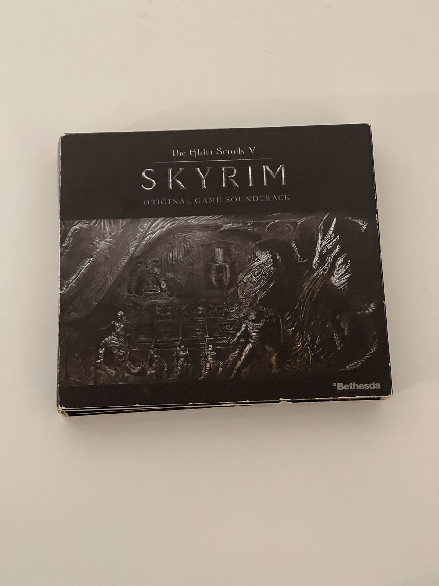 This 4 CD soundtrack for The Elder Scrolls V Skyrim is a must-have for all fans of the game. It features the original game soundtracks composed by Jer