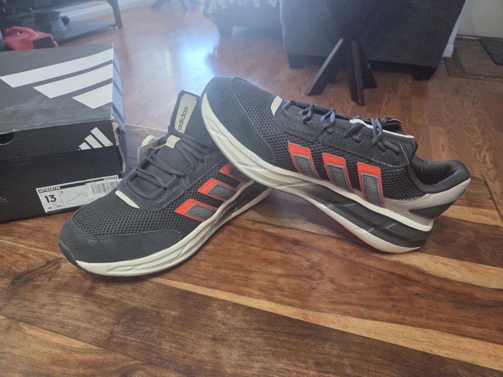 Men's Adidas Size 13