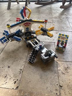 Prebuilt Lego mixer fair ride