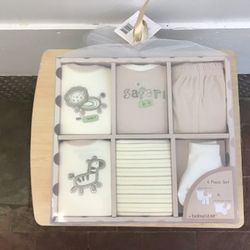 NWT Baby Gear Newborn-baby 100% Cotton 6 Pcs Gift Set Size 0-6 M