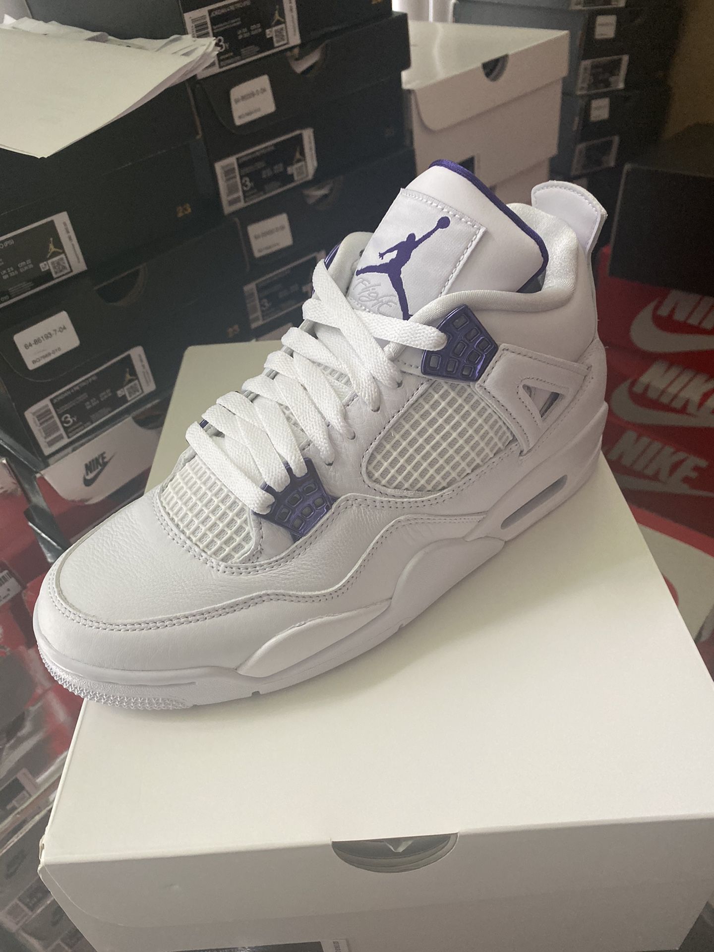 Air Jordan 4 Court Purple Metallic Pack