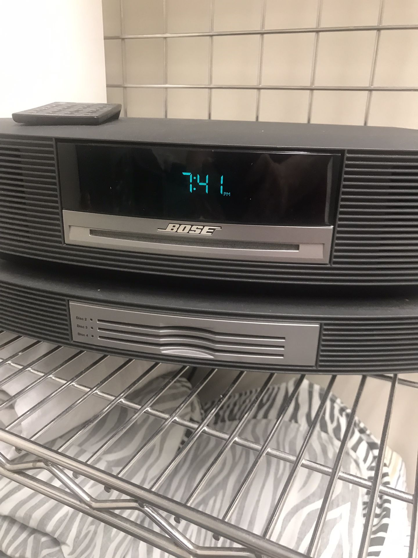  Bose Radio And CD Player With Additional CD Holder