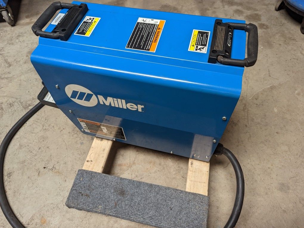 Miller XMT 350 Welding Machine Welder