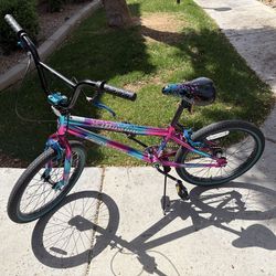 20” girls bike with jelly inner tubes.