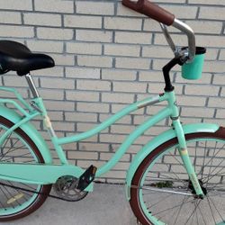 Beautiful Ladies Cruiser 